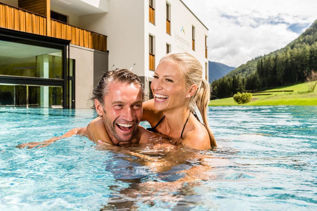 Alpine Luxury Spa Resort Schwarzenstein Lutago Exteriör bild