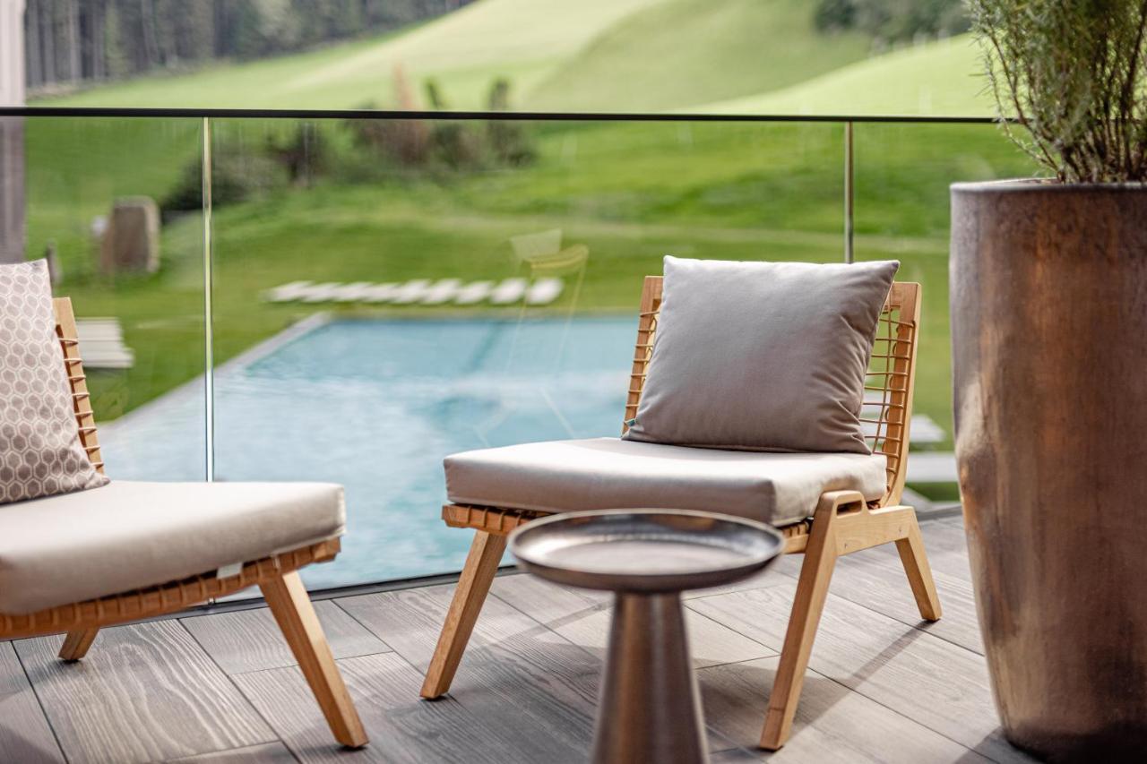 Alpine Luxury Spa Resort Schwarzenstein Lutago Exteriör bild
