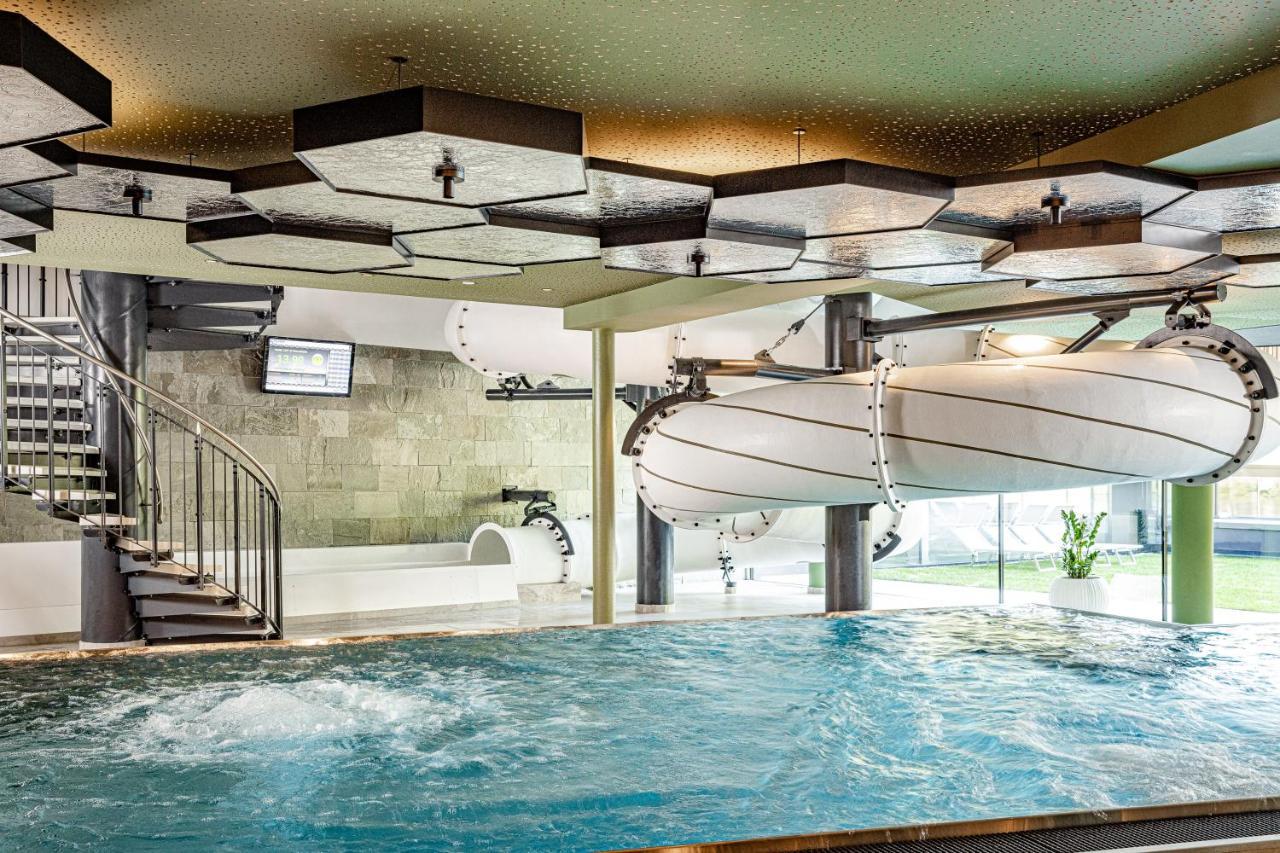 Alpine Luxury Spa Resort Schwarzenstein Lutago Exteriör bild